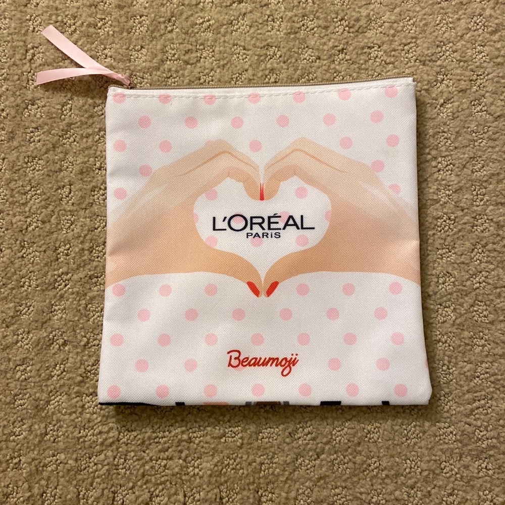 L’Orèal Paris cosmetics bag